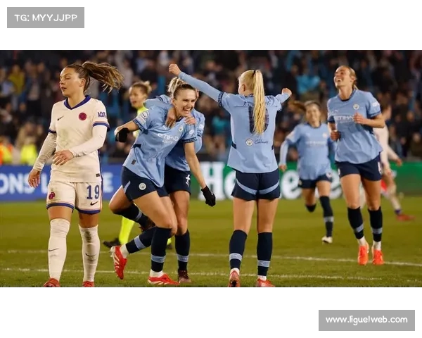 女足切尔西勇夺三连冠,展现卓越实力 女足切尔西勇夺三连冠,展现卓越实力